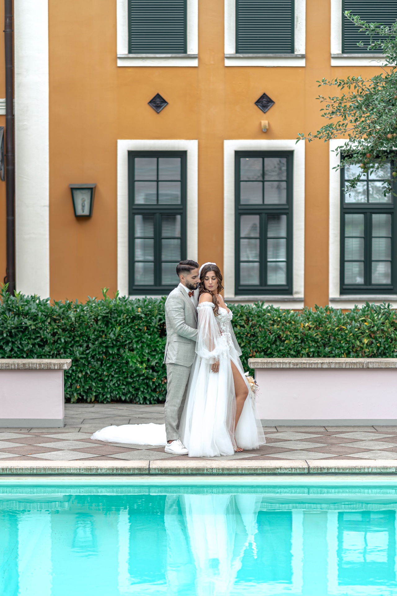 Melissa & Navid Hochzeit Pool – Fine Art Hochzeitsfotografin Madeleine Krüger ziraa.graphy